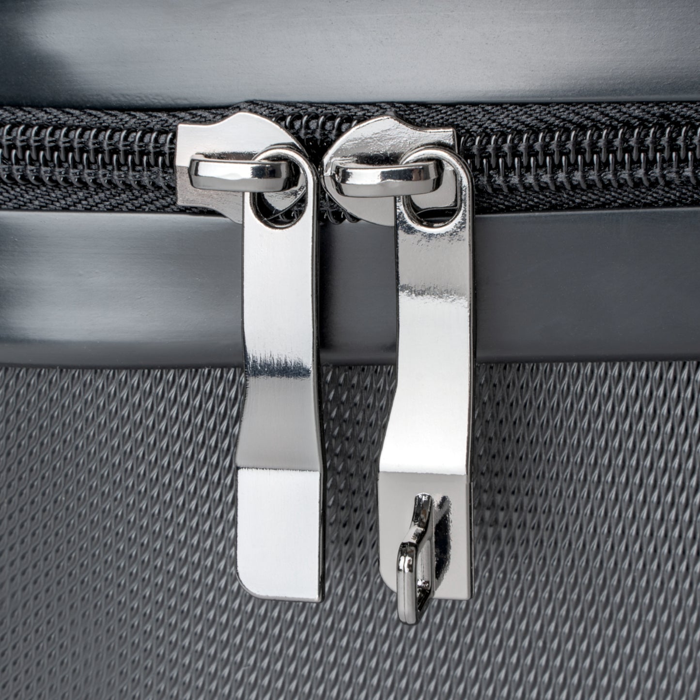 Suitcase *Limited Edition (Green & Black) - IIWII logo branded Suitcase