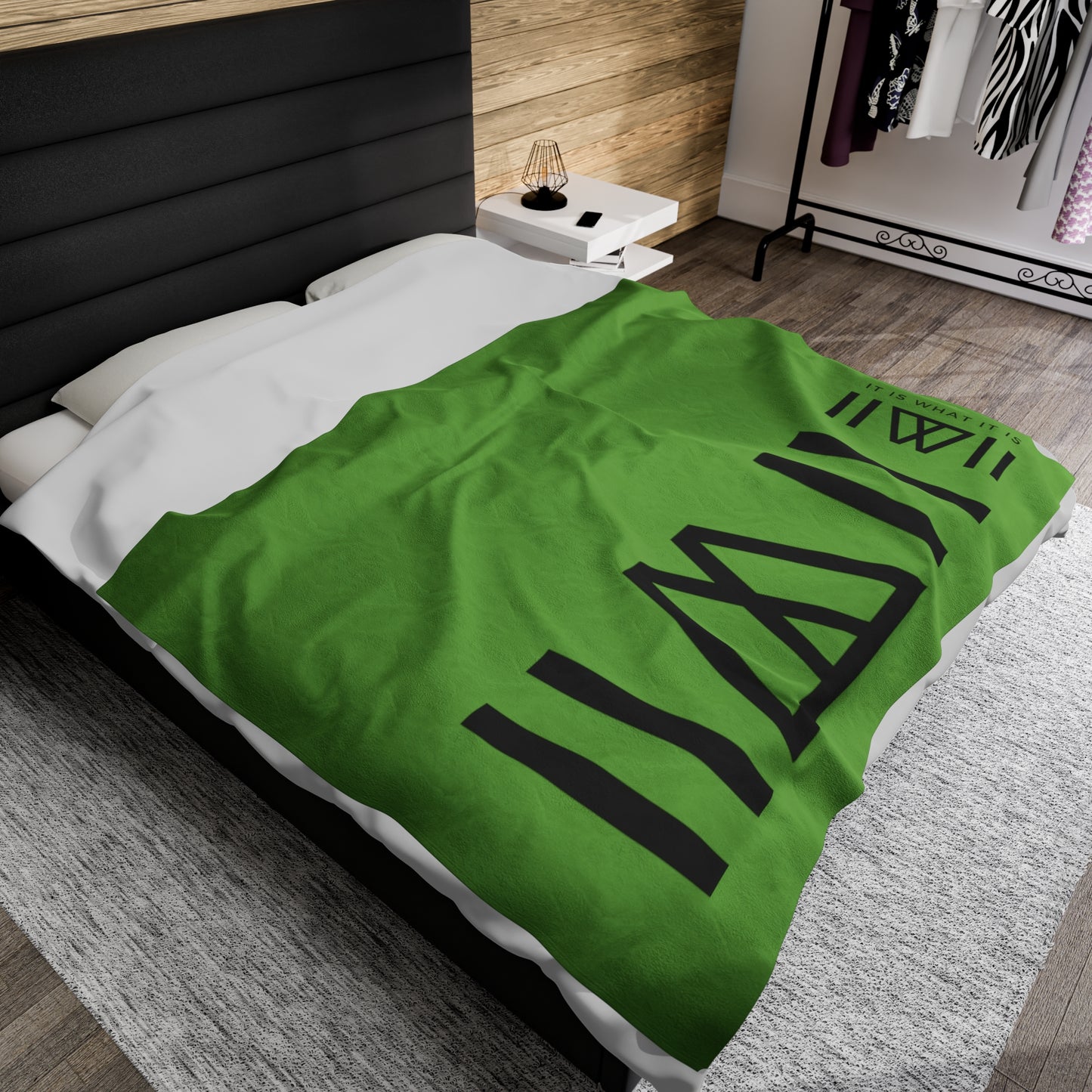 Blanket Cover Bed Spread - IIWII branded *GREEN* Velveteen Plush Blanket