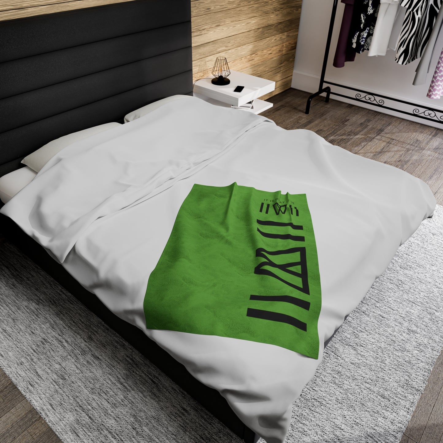 Blanket Cover Bed Spread - IIWII branded *GREEN* Velveteen Plush Blanket